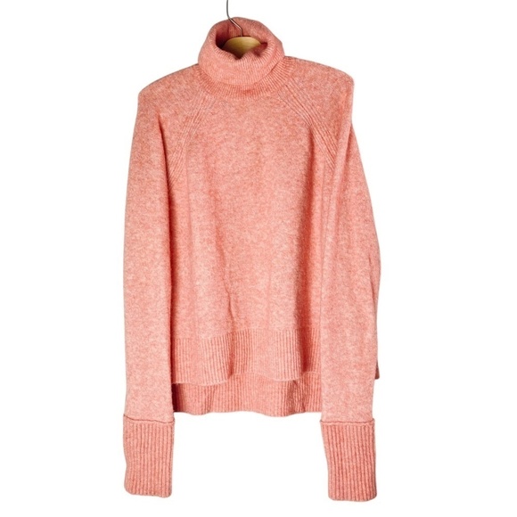 J.Crew - Turtleneck Sweater with side slits in Supersoft Yarn Size XS - Picture 2 of 11